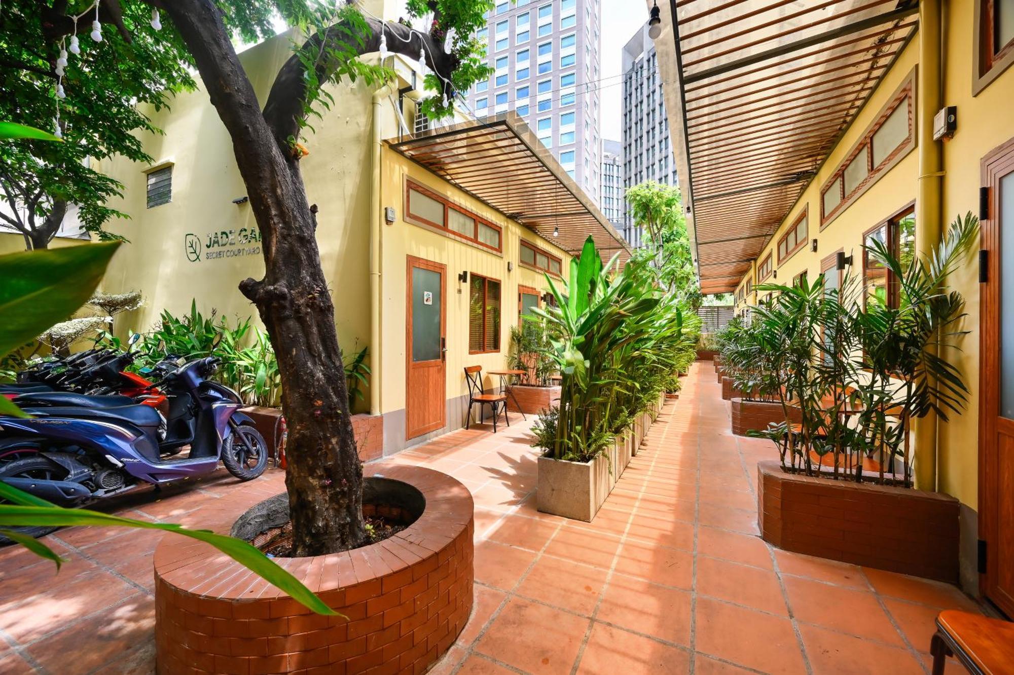 ホテル Jade Garden - Secret Courtyard In Saigon ホーチミン市 エクステリア 写真